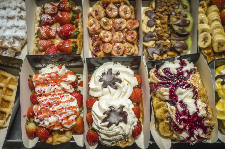 Things to do in Bruges - eat waffles