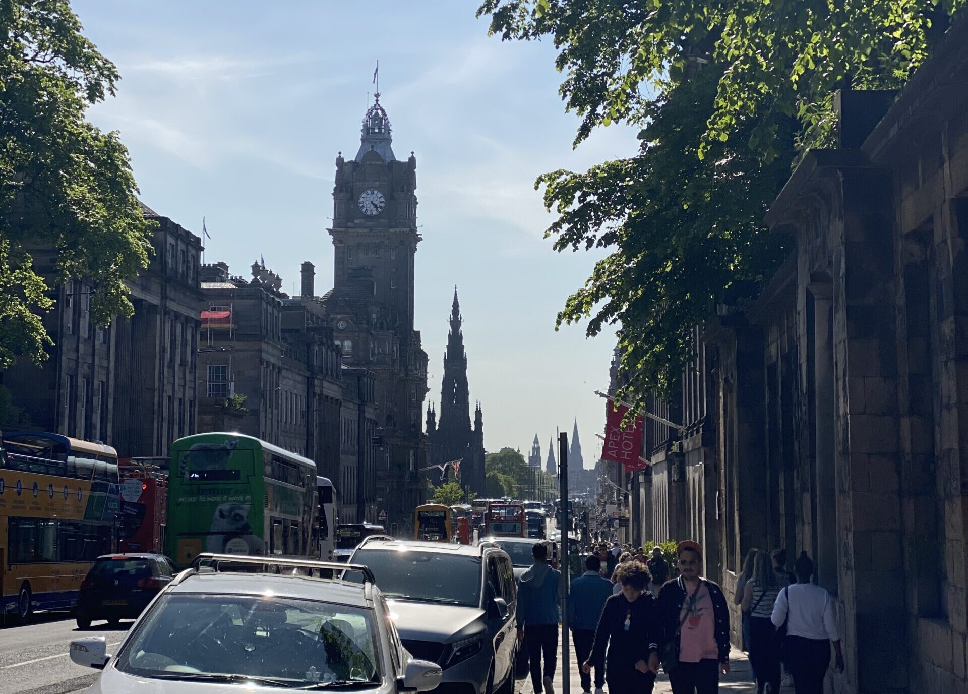 2 Days in Edinburgh, Edinburgh City Street