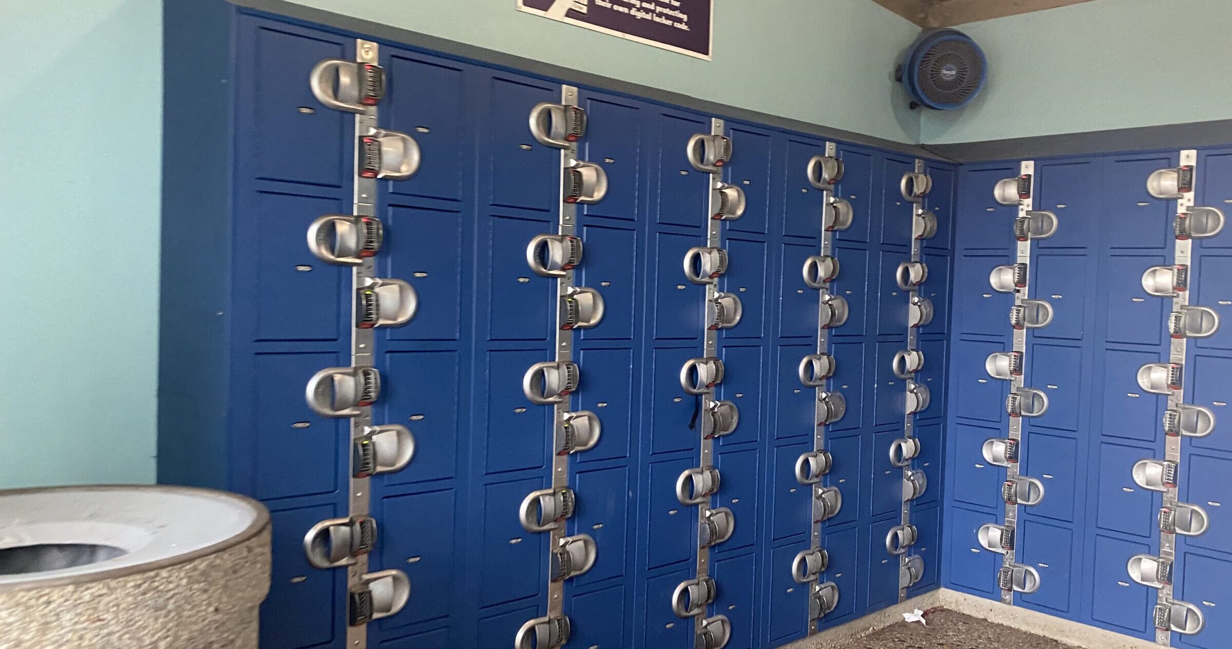 Sea World Orlando Locker System