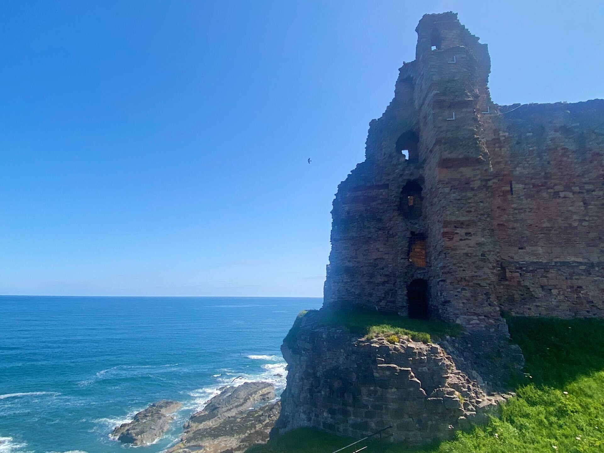 best places to visit in Scotland, north berwick, castle on the ocean