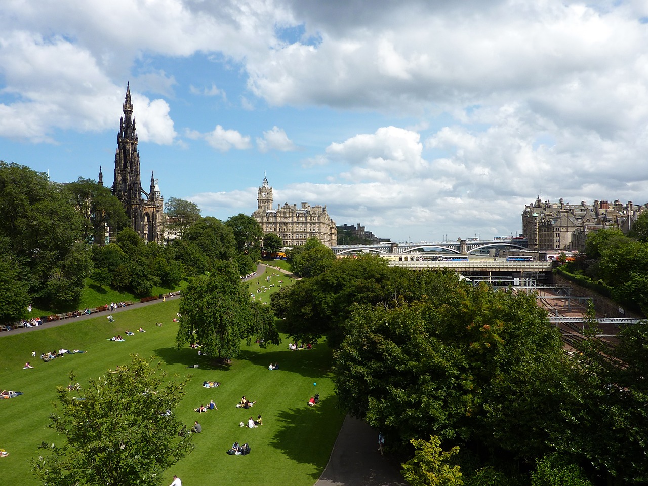 2 Days in Edinburgh, princess street gardens, scotland