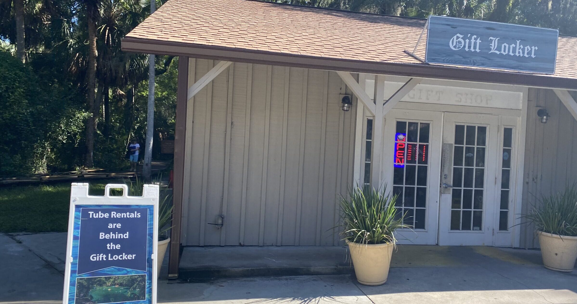 outside of gift ship with lockers at blue spring state park