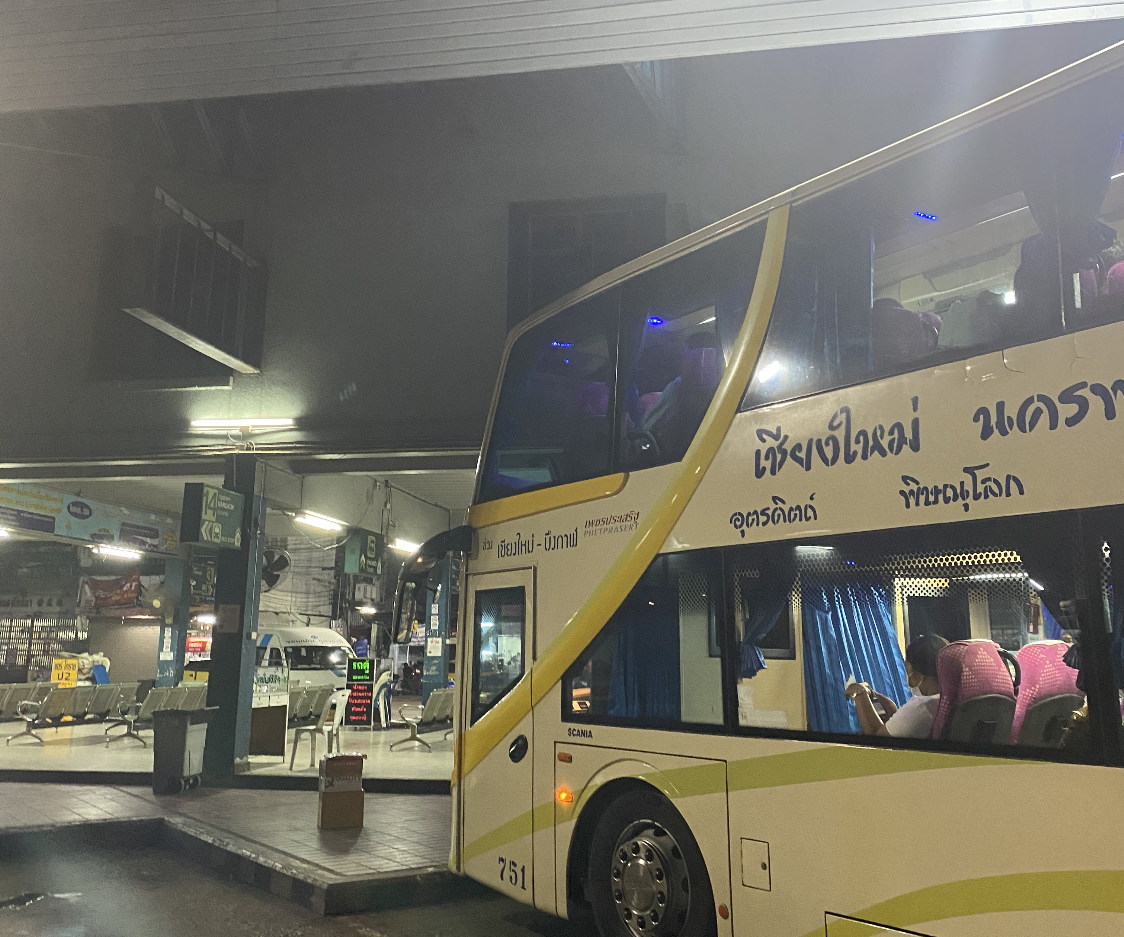 overnight bus station in thailand from Chiang Mai to Bangkok