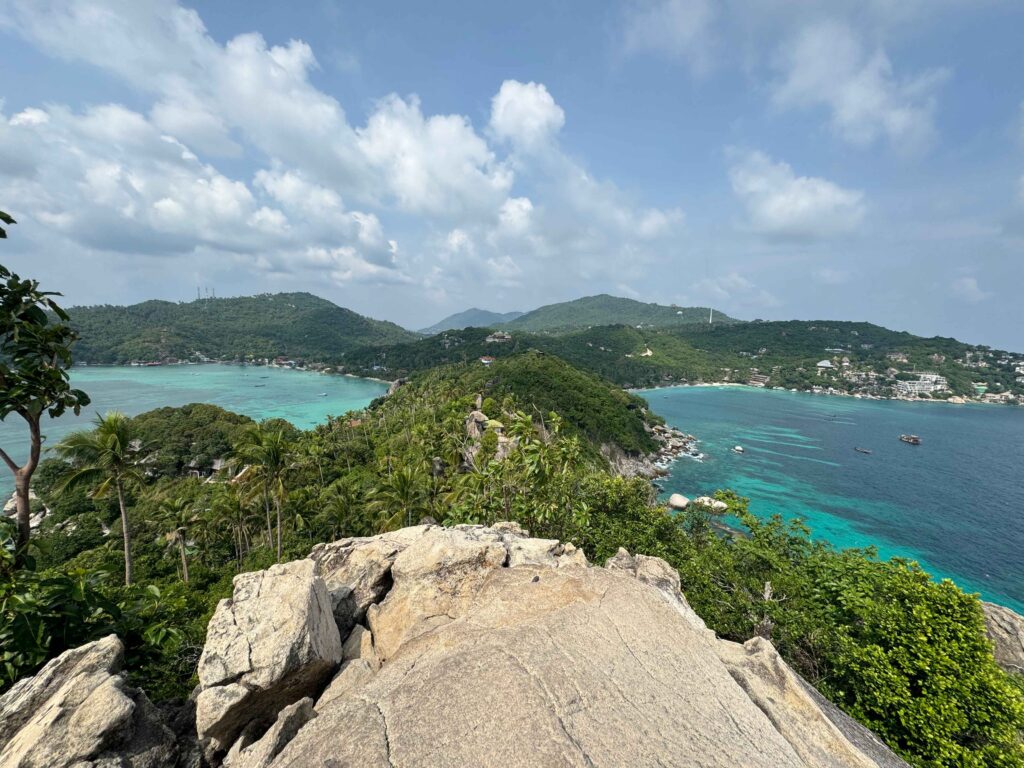 koh tao viewpoint with ocean and mountains