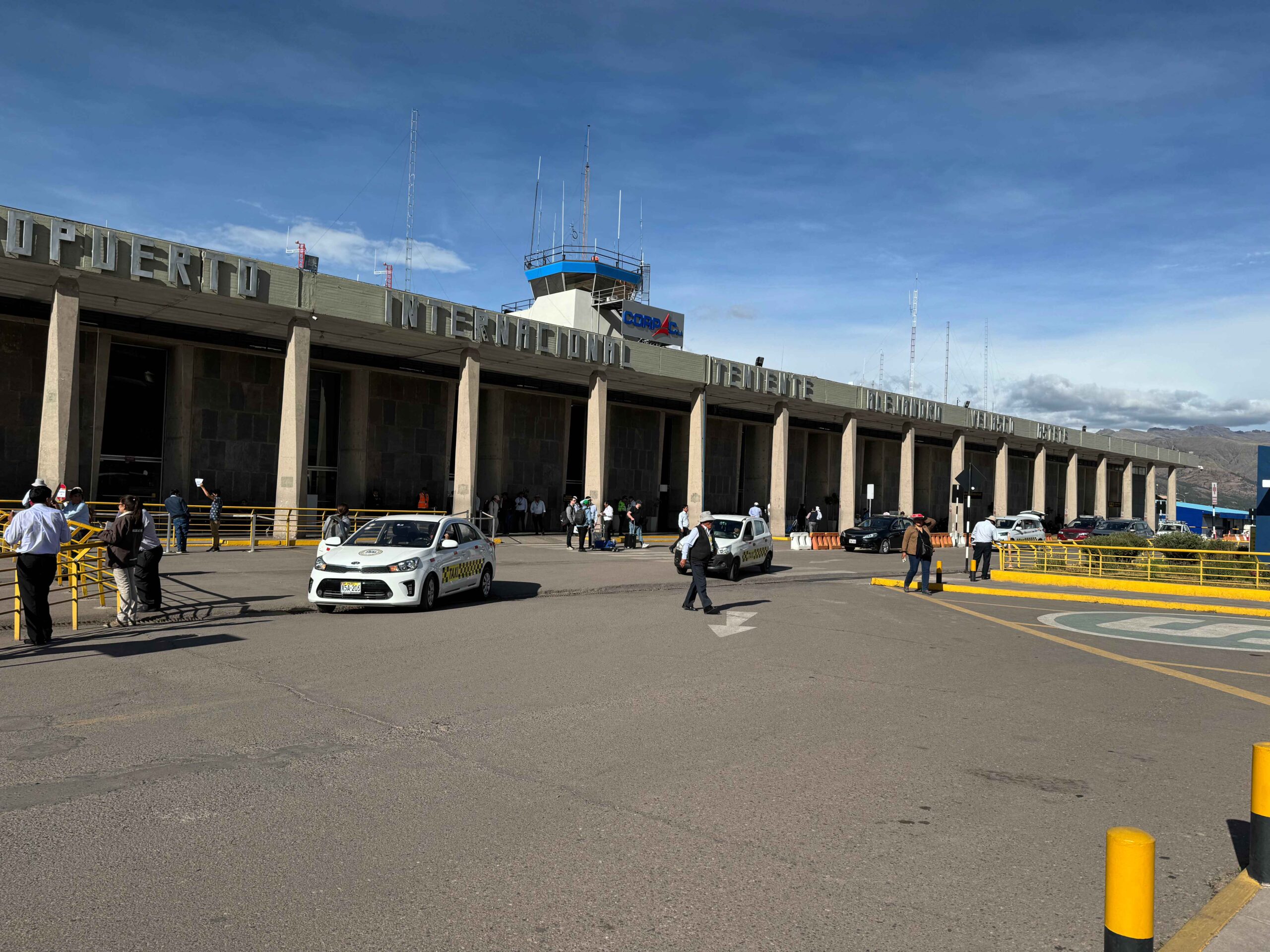 cusco airport exterior with taxis