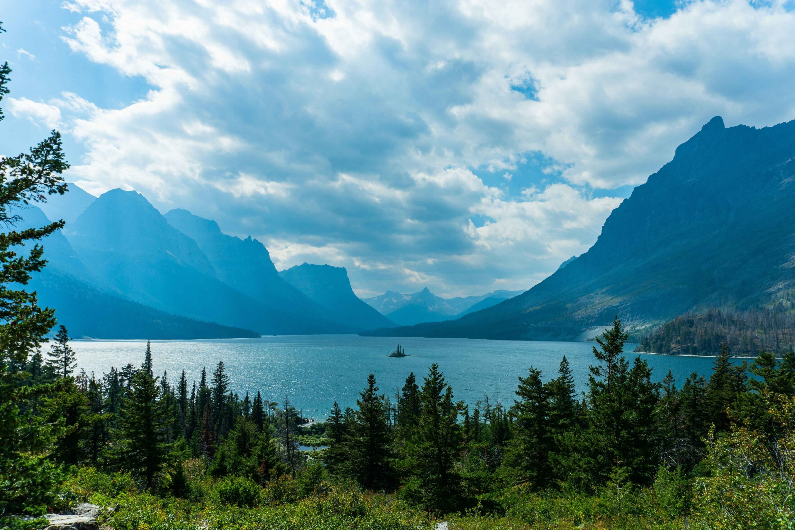 mountains with lake in montana